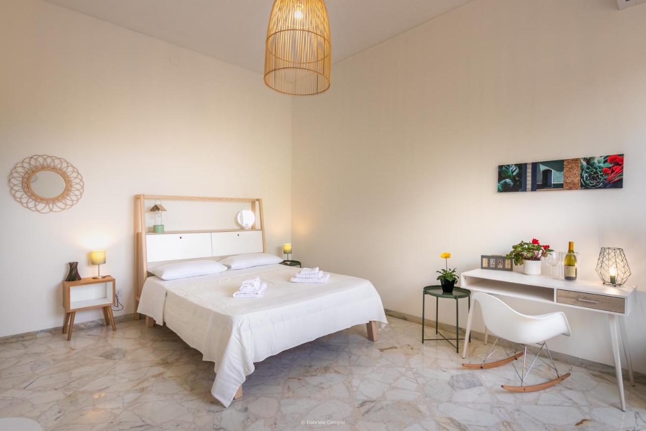 Bed and Breakfast Oniro à Avola Extérieur photo